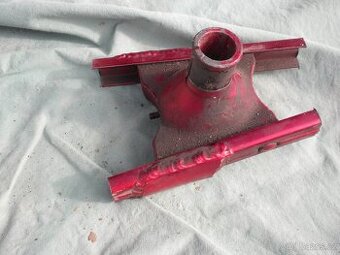 JAWA Robot kostka pod sedlo