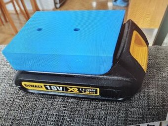 DeWALT držák baterie