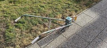 Prodám ruční seci strojek