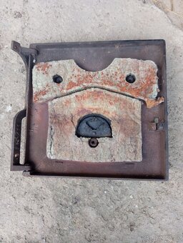 přikládací dvířka plášť Viadrus U22