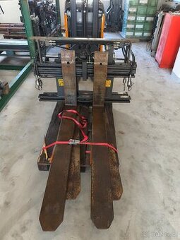 Pozicionér+boční posuv+výsuvné vidle 2,5T