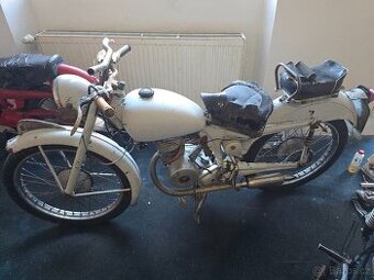 Prodám Benelli Pesaro 125 ccm