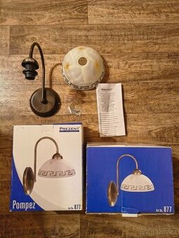 Dvě nástěnné lampičky