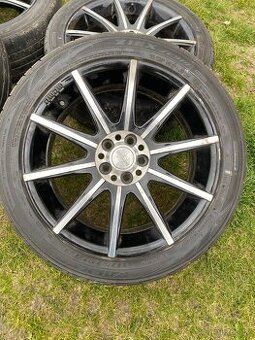 kola MOMO CORSE R17