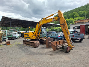 JCB JS 130 PÁSOVÝ BAGR