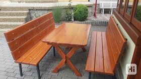 Prodám dřevěný stůl z masivu - 1