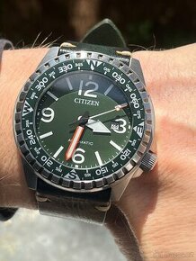 Citizen automaticke hodinky / zeleny diver