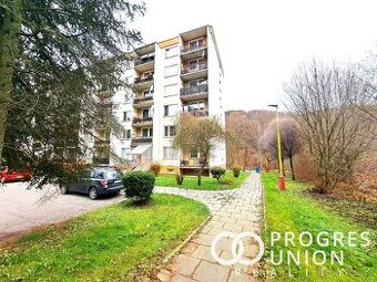 Prodej prostorného bytu 4+1 s lodžií  Vsetín,