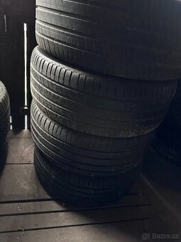 Letní sada pneu 255/45 R20 105V - Michelin