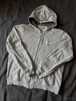 Lacoste live