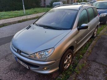 Peugeot 206sw combi 1,4 benzin 65kw rok 2004