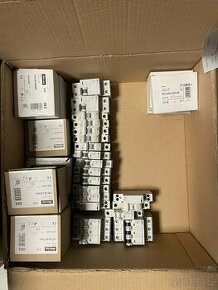 Zbytek elektroinstalačního materiálu OEZ (jističe, chrániče)