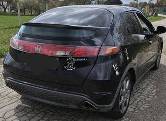 Rozprodám Honda civic 8g 2.2 cdti 103kw UFO