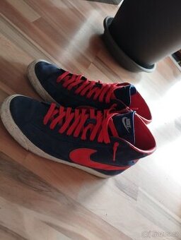 Kotníkové boty Nike vel.44