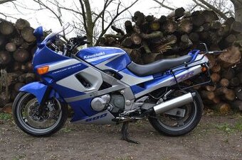 Kawasaki ZZR 600 - AKCE - 1