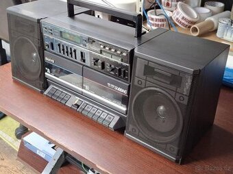 SANYO přenosný kazeťák double deck