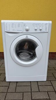 Pračka Indesit 5 kg slim A+