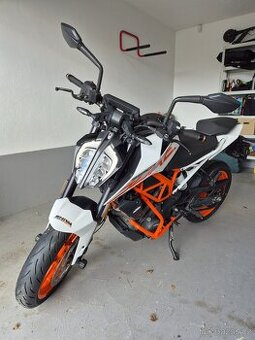 KTM 390 Duke
