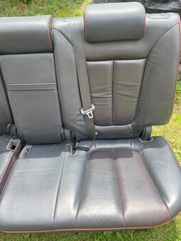 Hyundai santafe zadni sedacky