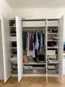 Velká šatní skříň IKEA Pax