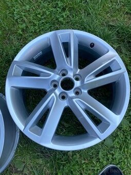Originální kolo Arona 6F9601025E ALU 6,5x17 ET48 17"