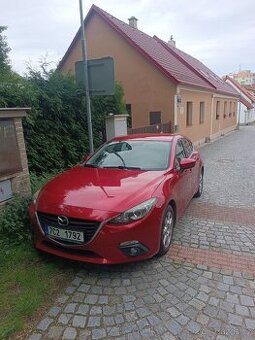 Mazda 3 2,0 benzín