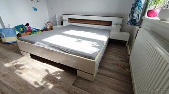 Manželská postel