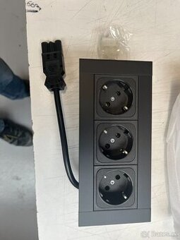 Zásuvka Schurter - 3 moduly NETBOX STYLE_3M 19ks