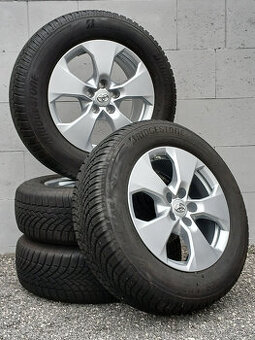 Pěkná zimní orig alu Toyota RAV4 225/65/17 Bridgestone 8mm