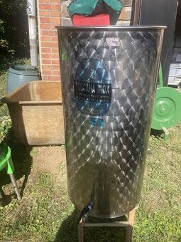 Nádrž na víno nerezová