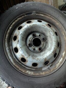 Fiat Punto kola 14 palců a zimní pneumatiky 185/60 R14