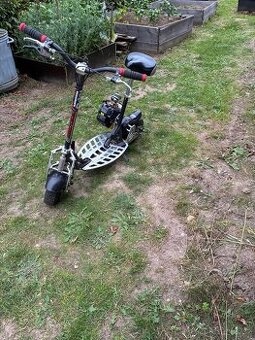 Motorová koloběžka