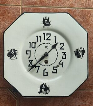 sbírka 9ks kuchyňských hodin i jednotlivě