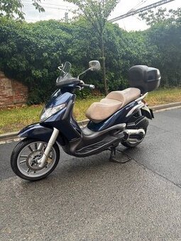Piagio Baverly 500