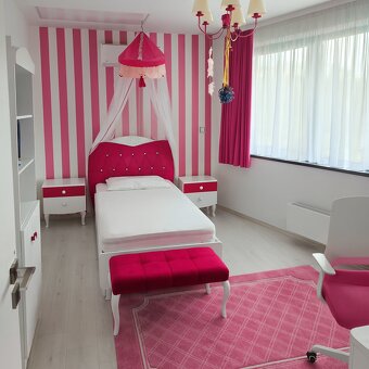 Luxusní dětský pokojíček Yakut & Rosa – SPĚCHÁ 