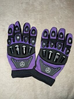 RUKAVICE NA MOTORKU, KOLO