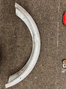 Přední blatník na JAWA 550 Pařez