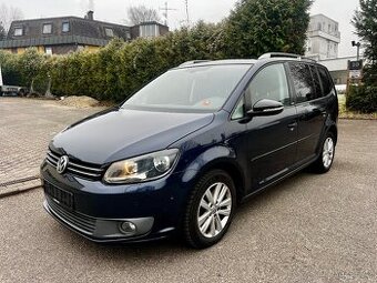 TOURAN 2.0Tdi-103kw,6st.m,STYLE,7MÍST,Navi,360°PDC,TAŽNÉ