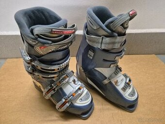 Lyžařské boty Nordica dámské vel. 38/38.5 (240-245 mm)