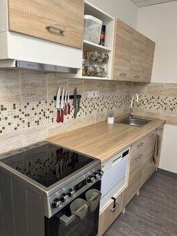 Kuchyňská linka včetně spotřebičů - 1