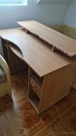 psací stůl