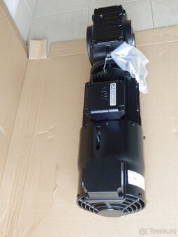 Elektromotor s převodovkou 2,2W 164 ot./1min