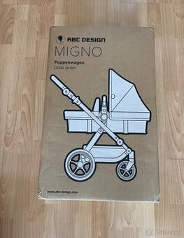 Kočárek pro panenky ABC Design Migno berry 2025