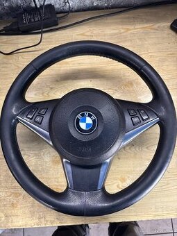 Bmw e60 volant na tlačitko s airbagem