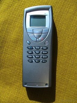 NOKIA 9210 , dobrý stav, pro sberatele - 1