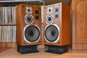YAMAHA NS 670