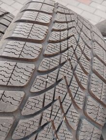 Dunlop 225/55 R17 DOT4022