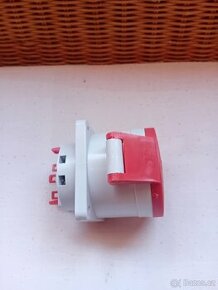 BALS Vestavná zásuvka rovná 32A/5P/400V/6h