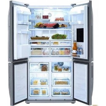 čtyřdveřová americká lednice s mrazákem Beko, model GNE13462