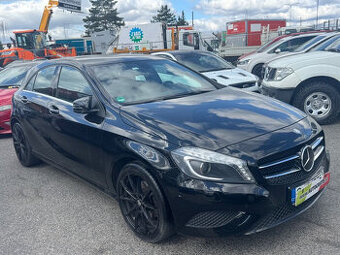 Mercedes-Benz Třídy A, 180-XEN.KLIM.NAVI-SPORT.SED.